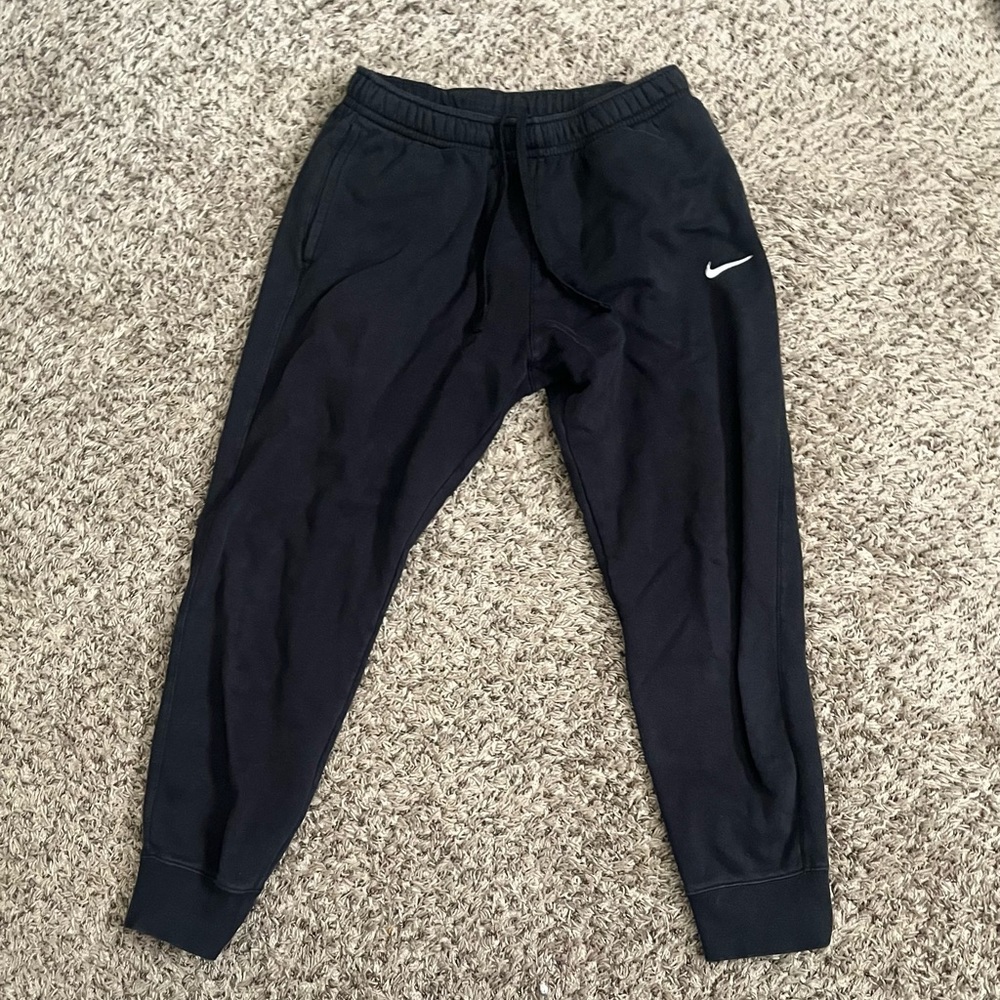 Nike medium fleece jogger sweatpants, black